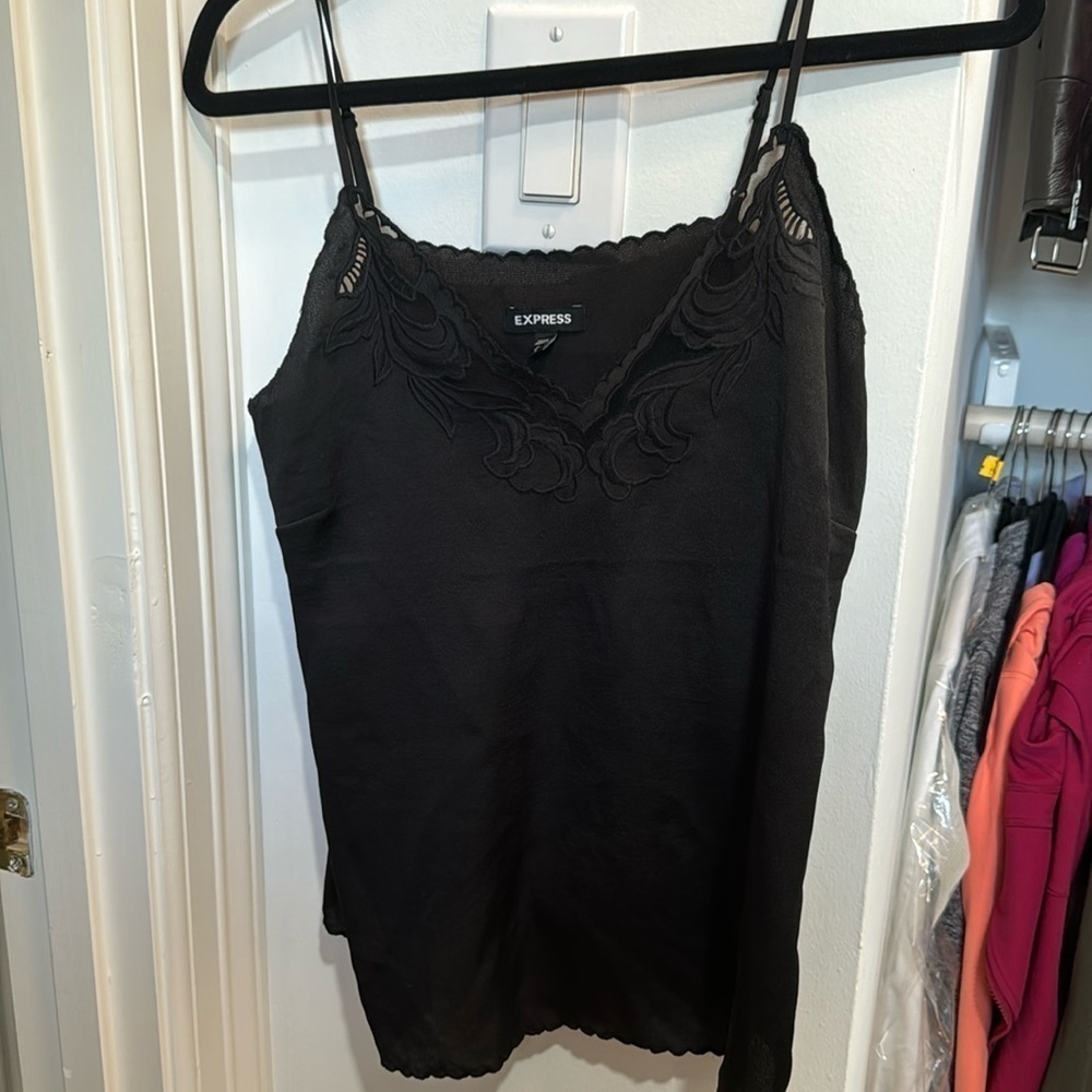 Express medium lace detail tank black size medium